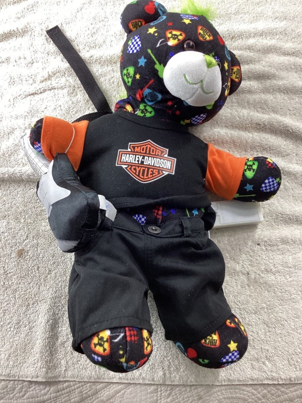 Vintage Harley-Davidson Build-A-Be* With Speaker Black Outfit & Colorful Hearts